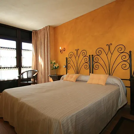 Posada-spa Privilegio De Vara 3* نوخا