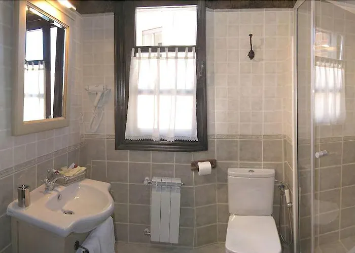 מלון Posada-spa Privilegio De Vara 3*